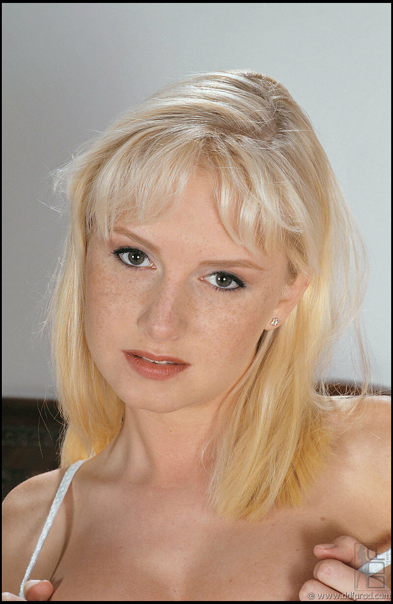 Элиз, 25 лет, 1 размер груди